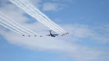 Red Arrows Split by hanimal60 on DeviantArt
