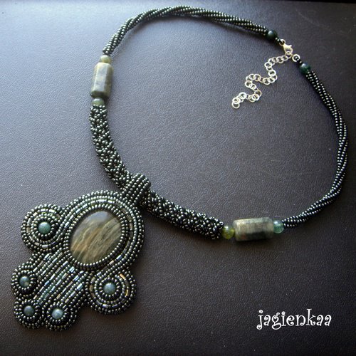 Green Hamsa