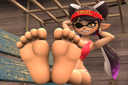A Summery Foot Tease From Callie The Squid Sister