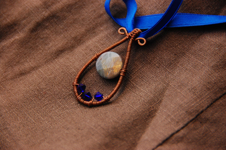 Labradorite Drop