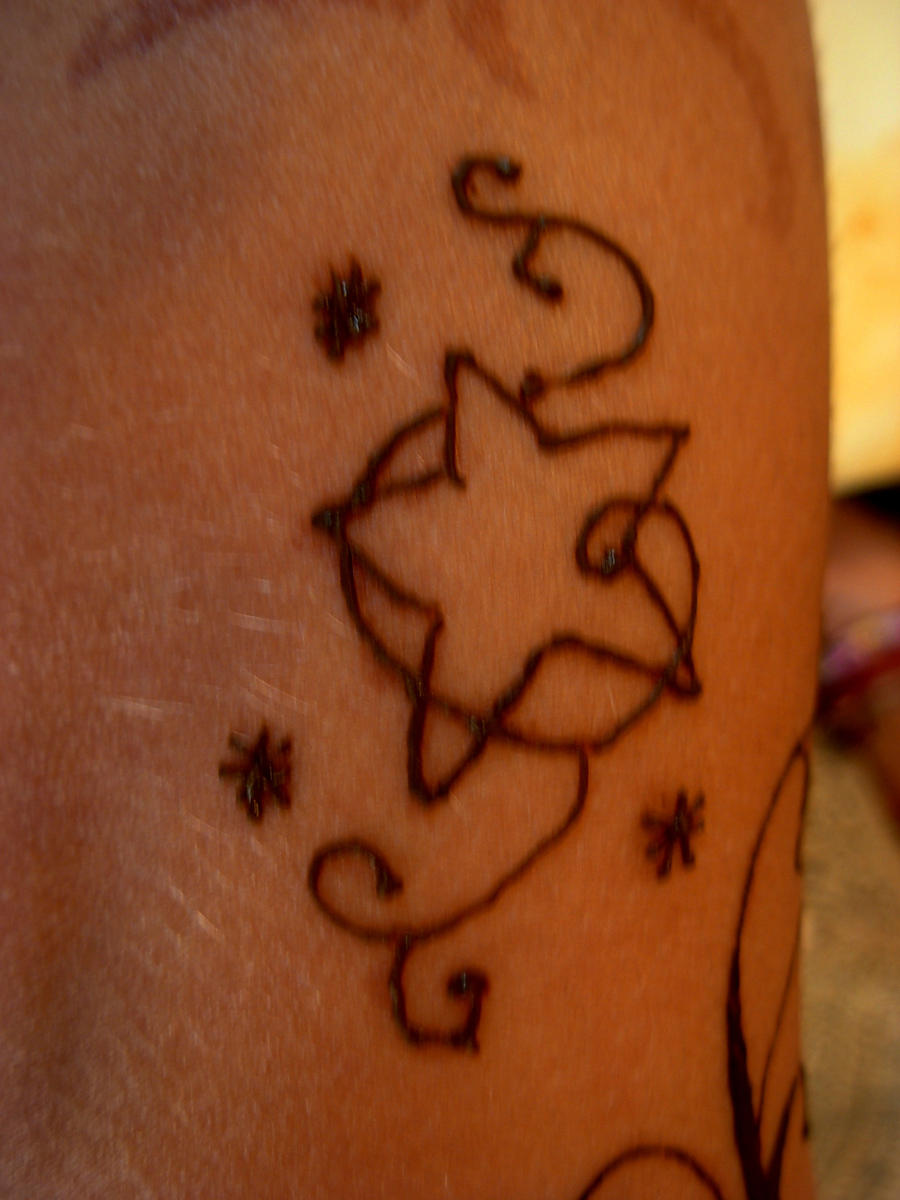 Henna tattoo star design
