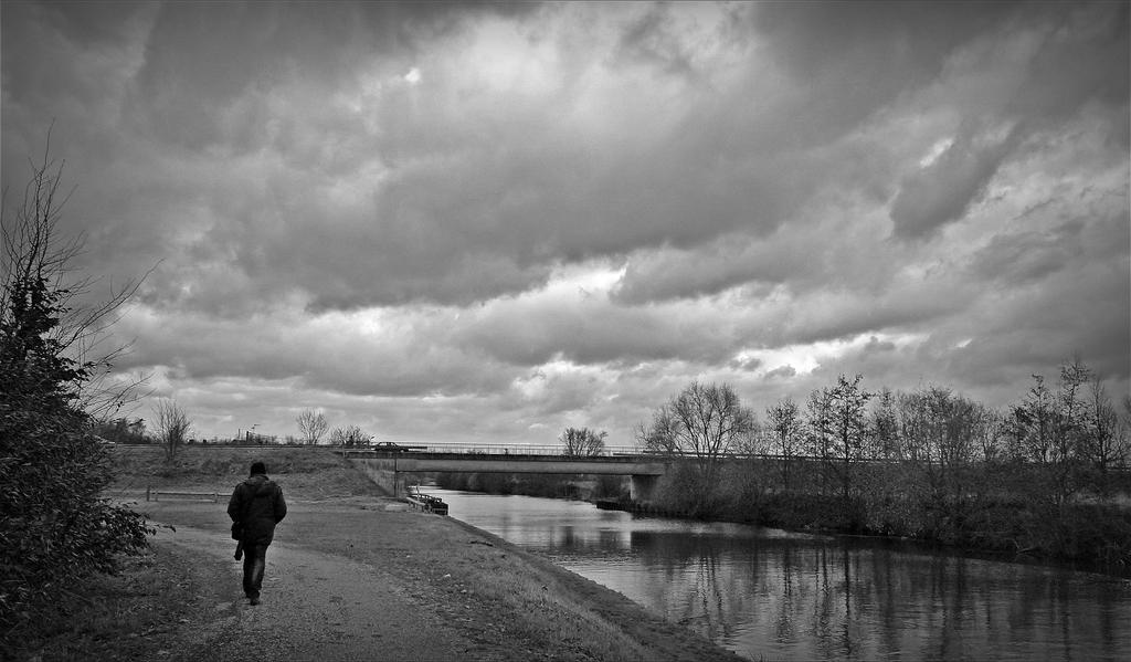 overcast sky above the Scarpe river