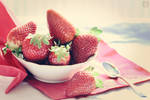 strawberries by FrauDoku