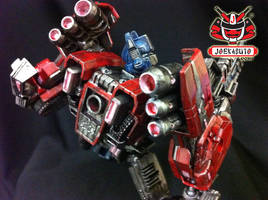 Transformers FOC : Optimus Prime Repaint 08