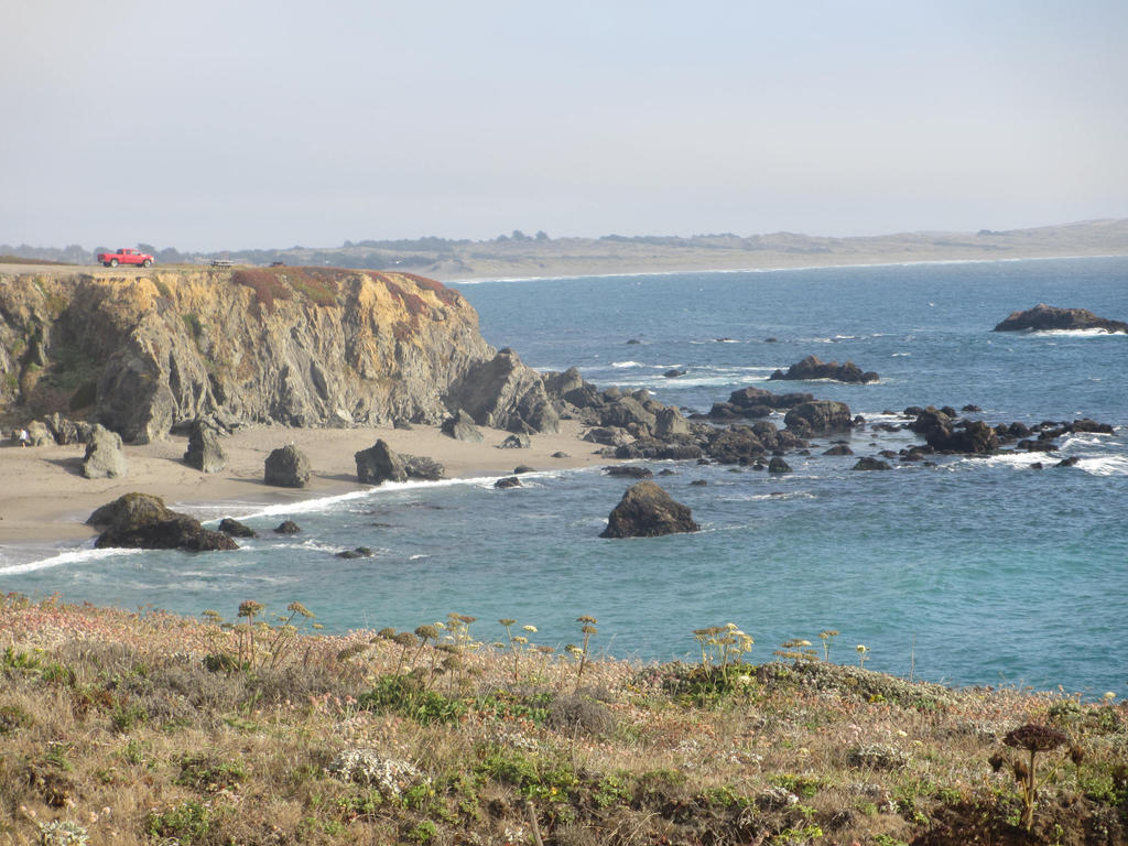 Cliffs over the Pacific