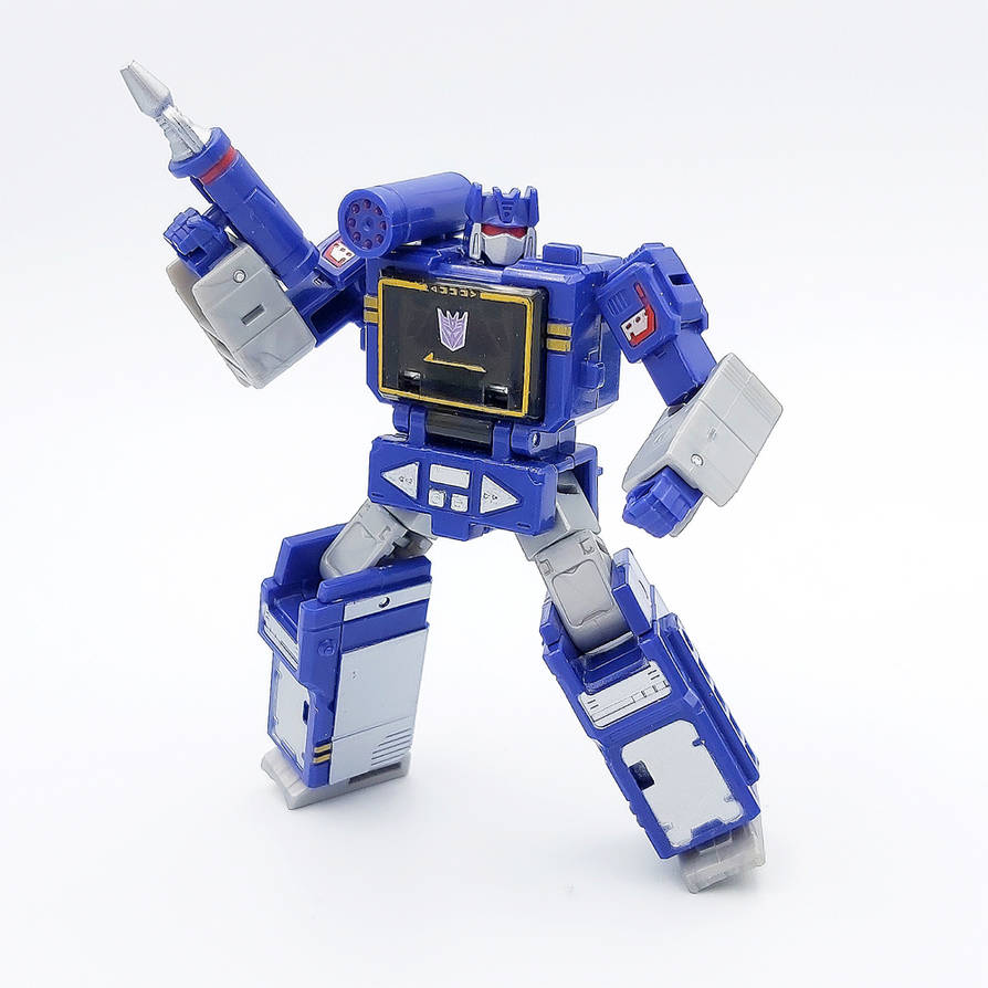 WFC Kingdom Core Class Soundwave by FigureGunplaFan on DeviantArt