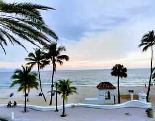 Sunset on fort Lauderdale beach