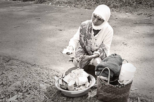 Ibu Penjual Makanan