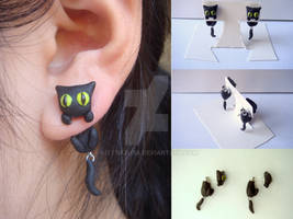 Black Cat Clinging Earrings