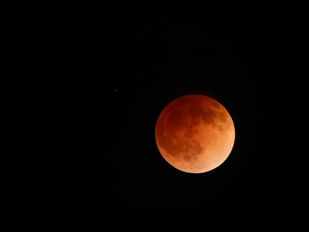 April's Blood Moon-2