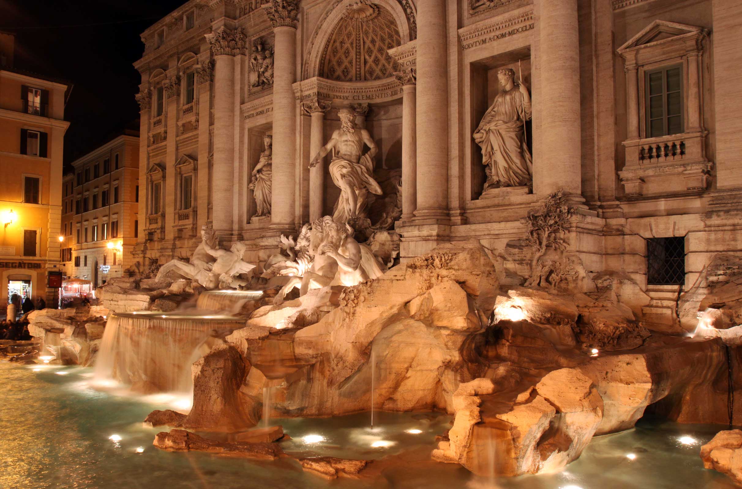 Fontana di trevi Rome