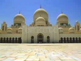 Shaykh Zayd Mosque - Courtyard