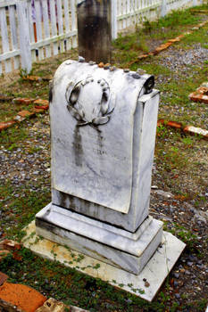 Jinifur Headstone Stock