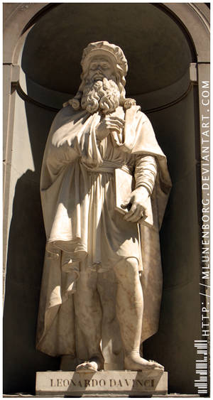 Statue: Leonardo Da Vinci