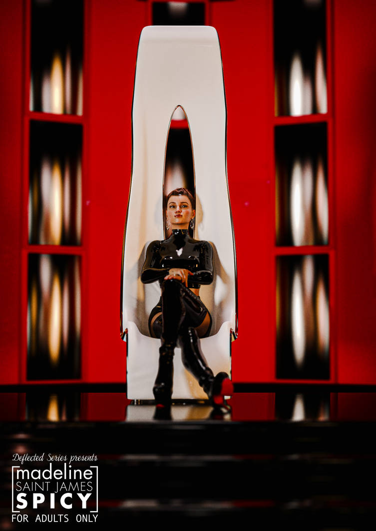 The Queen by Poses17 on DeviantArt