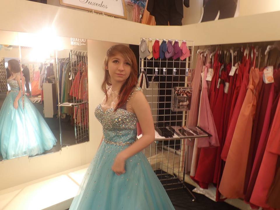 i want this prom dress D: