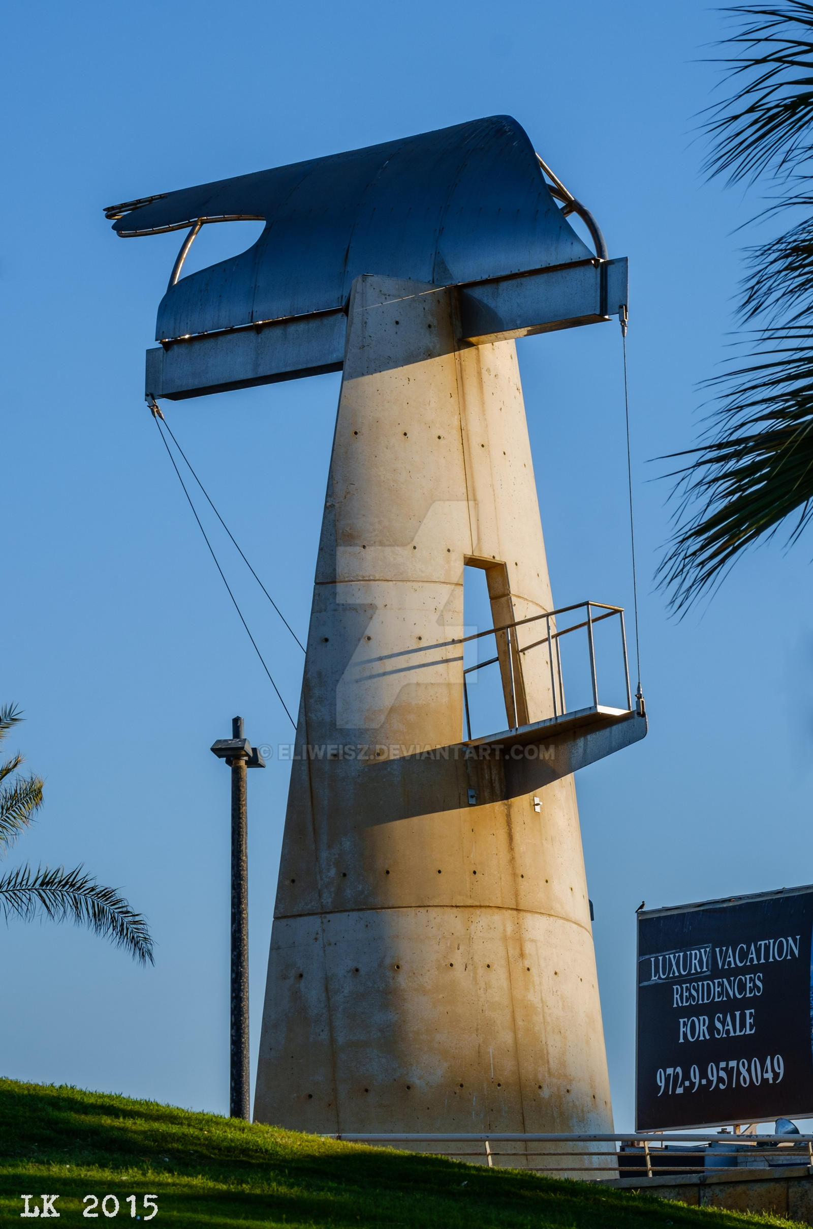 A Strange Object on the side of Herzliya Promenade