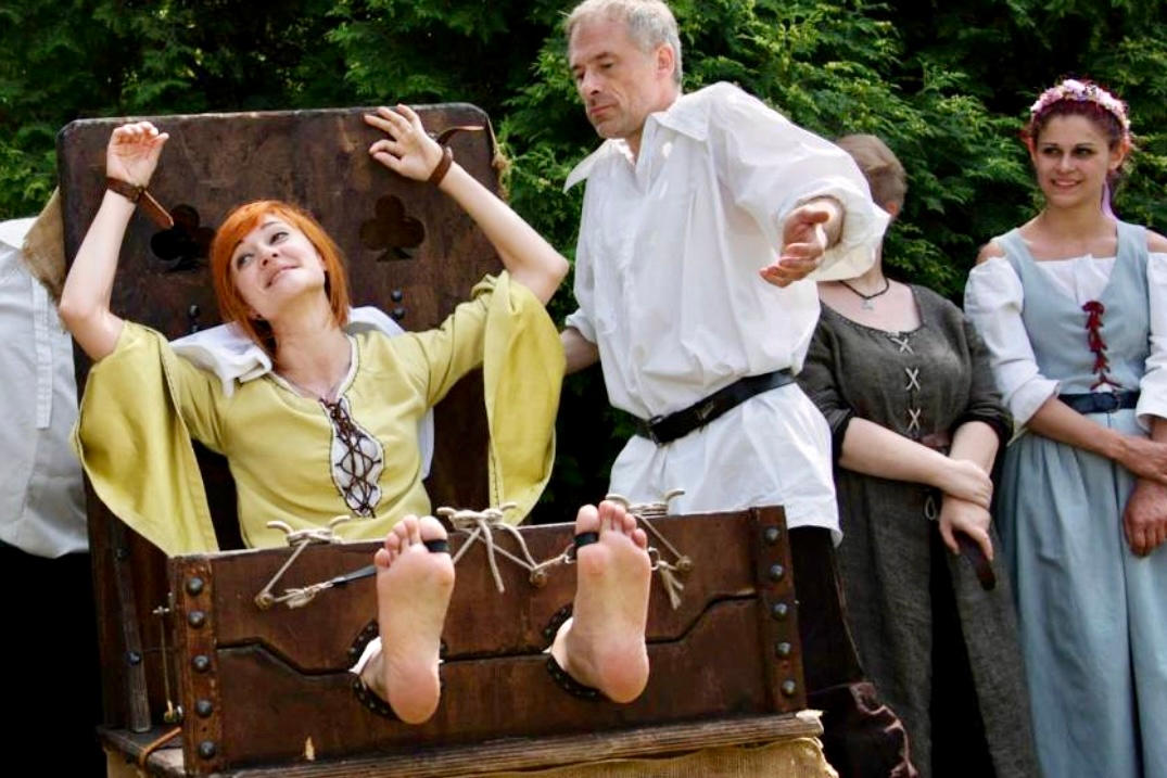 Fantasy Elements in Foot Tickling Porn Consumption Practices The Role of Fantasy in Foot Tickling Porn Consumption