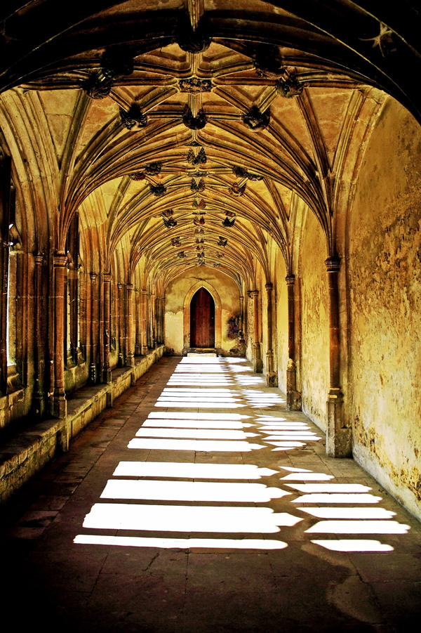 Lacock: Hogwarts Cloister 4JoX