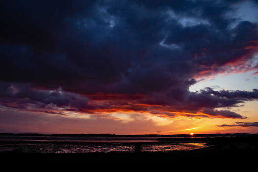 SOLWAY SUNDOWN: LAST LIGHT