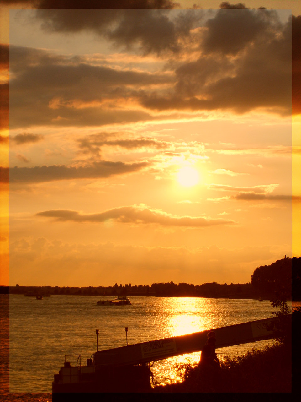 Sundown at Rhine near Wesel I