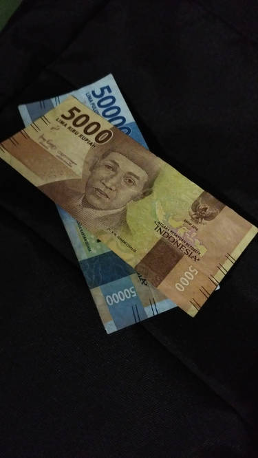 Indonesia currency -  Canada
