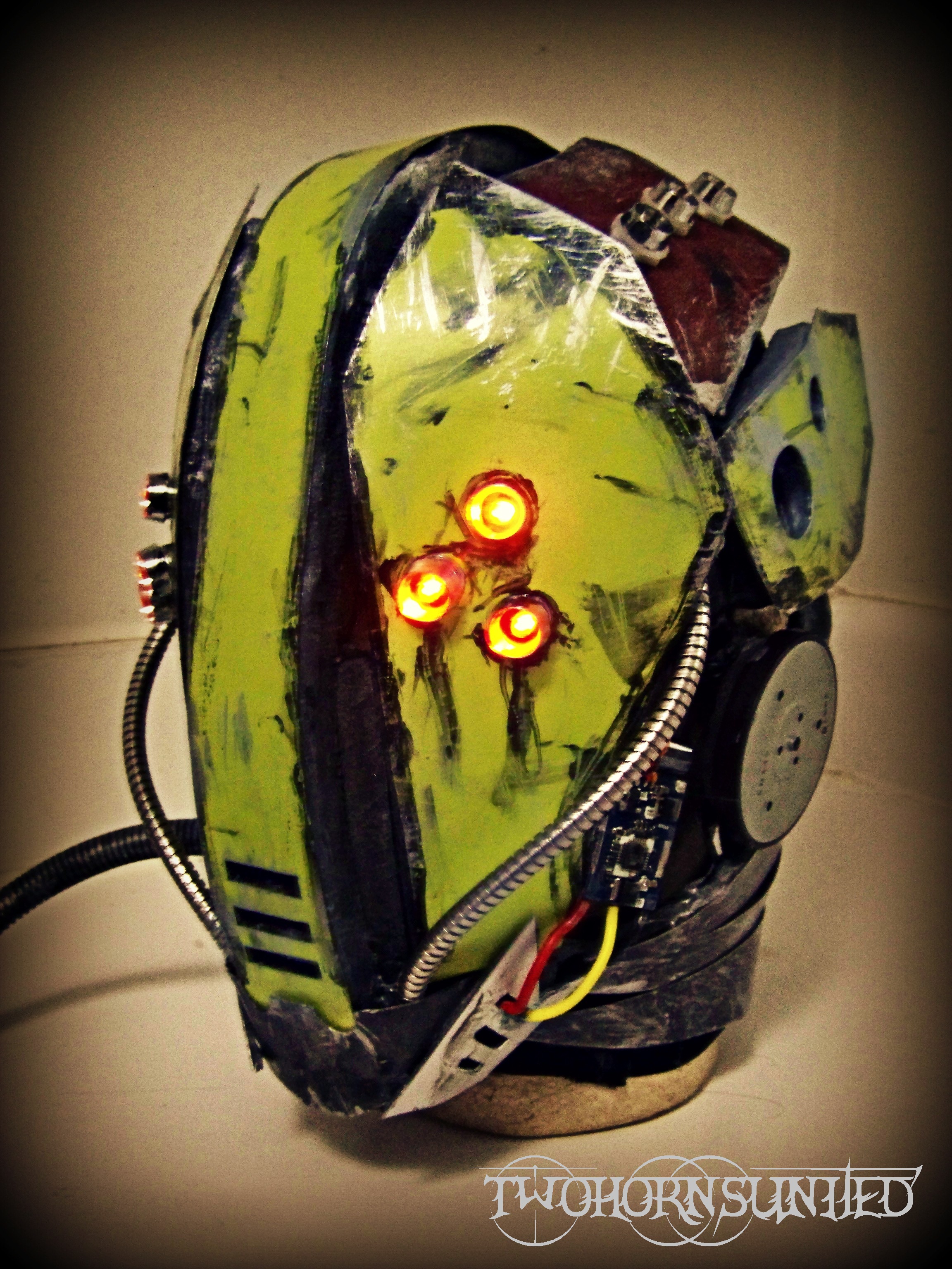 The ''Glitch'' light up Cyberpunk mask