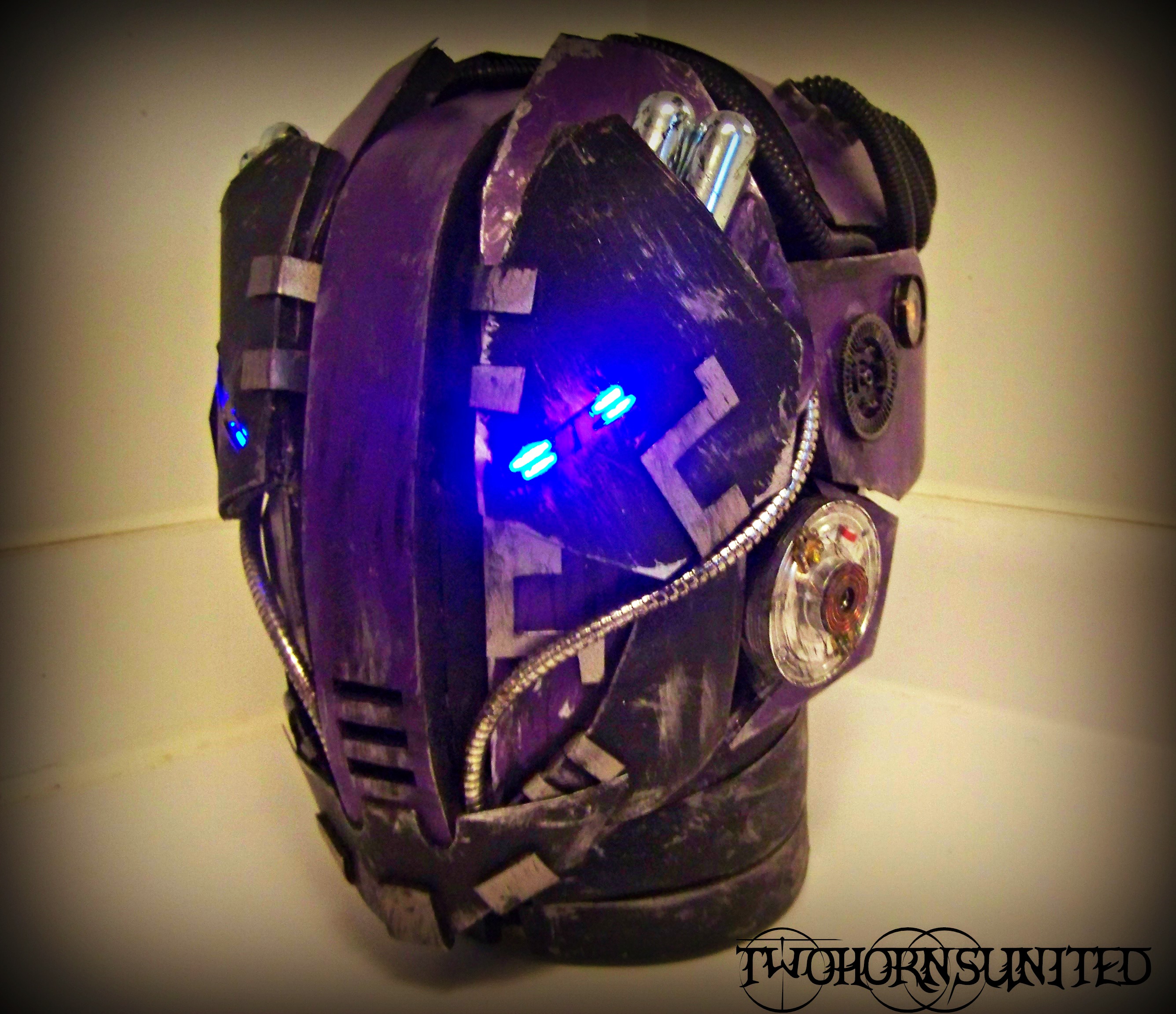 The K-WiR3 Cyberpunk mask