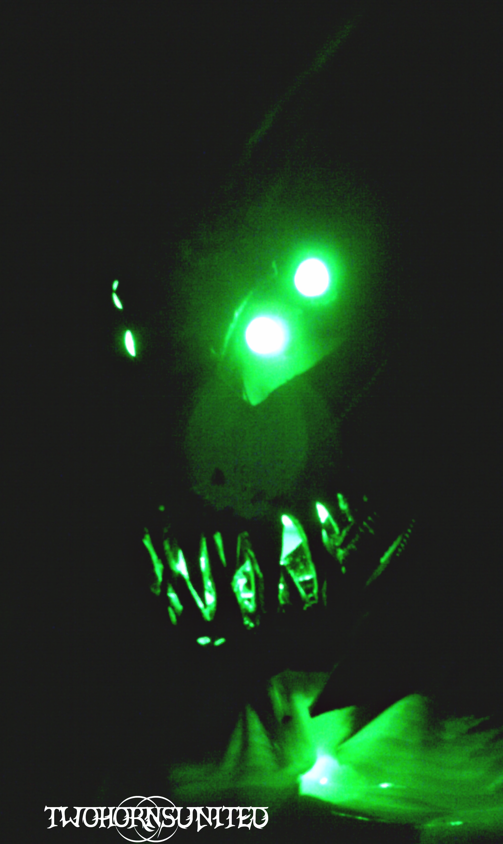 The ''Gurath'' light up Alien Moving jaw mask