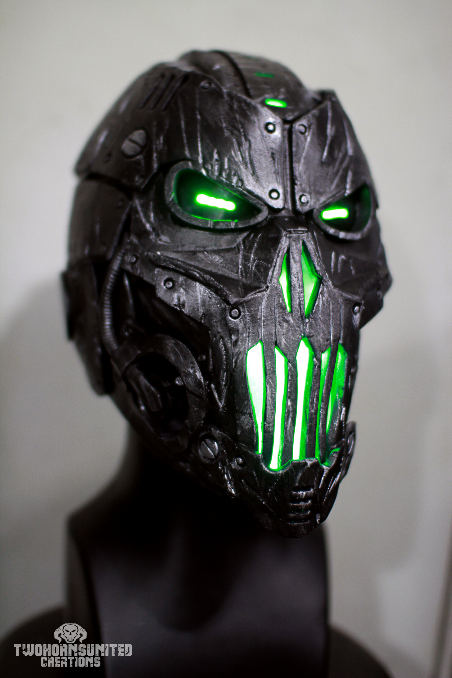 The Grave Ender v2.0 cyberpunk mask