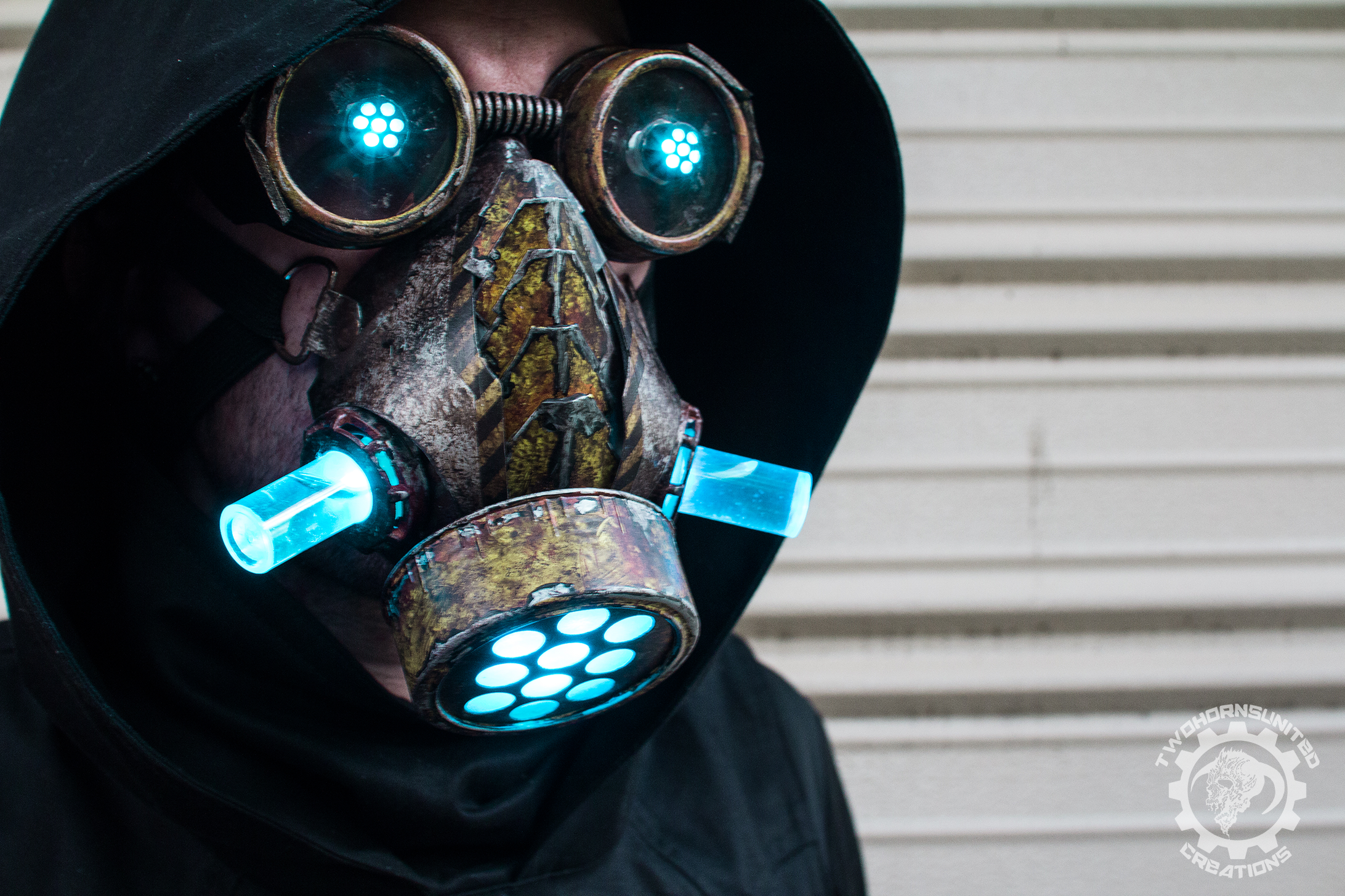 Cyanochrist - Cyberpunk Dystopian light up mask