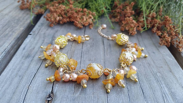 Gold Agate Raw Amber Pearl Yellow onyx bracelet