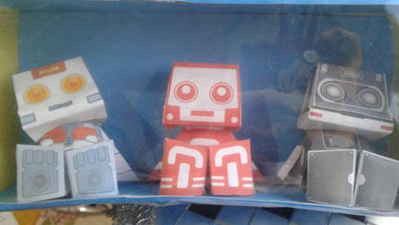 ROMMY Paper Toys