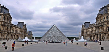 Wide-eyed Louvre