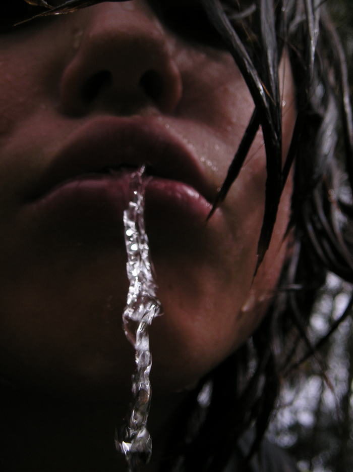 boy.waterfountain.