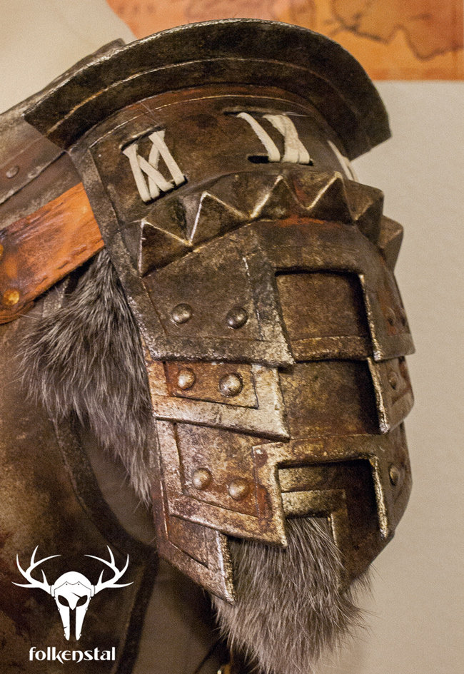 Skyrim Banded Iron Armor - pauldron left