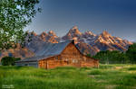 Barn by RoieG