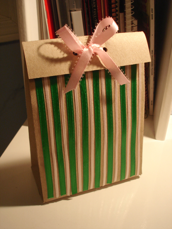 green and pink giftbag