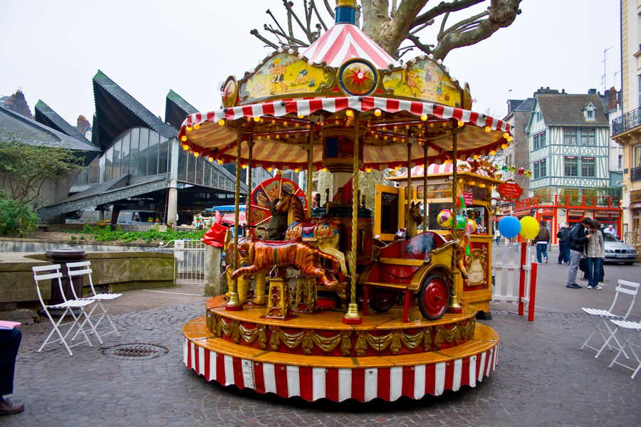 Rouen Carousel by velvetXskies on DeviantArt