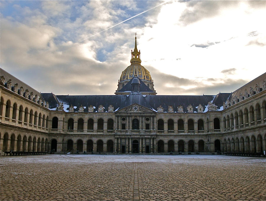 Empty Renaissance Courtyard Empty courtyard by drummajor212 on DeviantArt