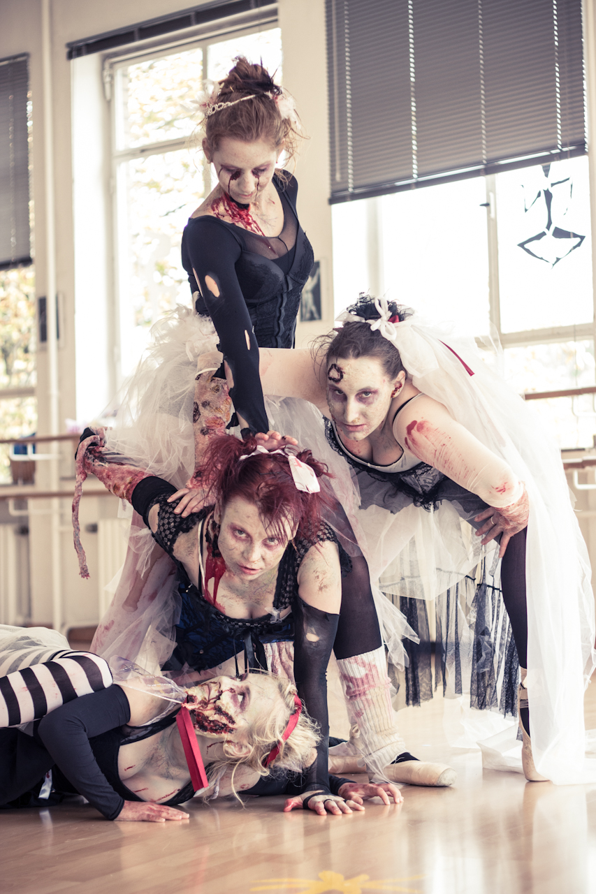 Ballet meets Zombies: The whole ensemble