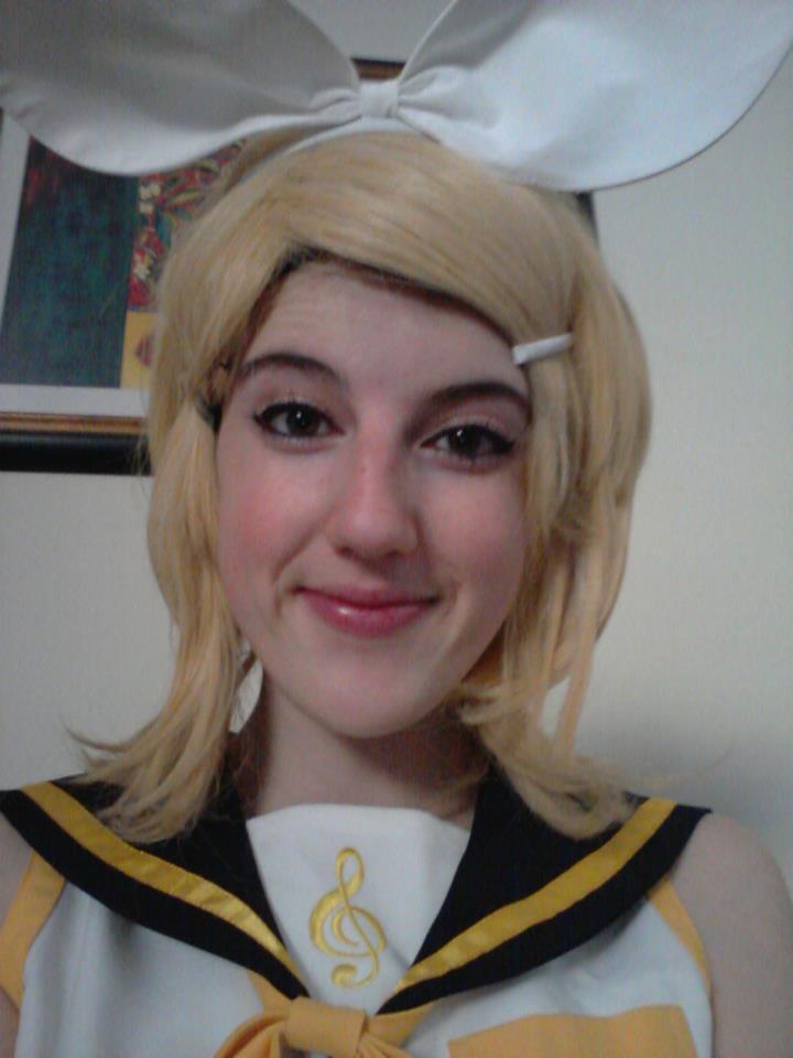 rin kagamine cosplay close up!