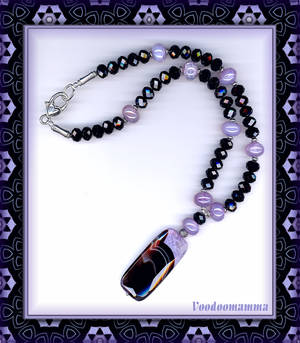 MAUVE BRAZILIAN AGATE AND BLACK CRYSTAL NECKLACE