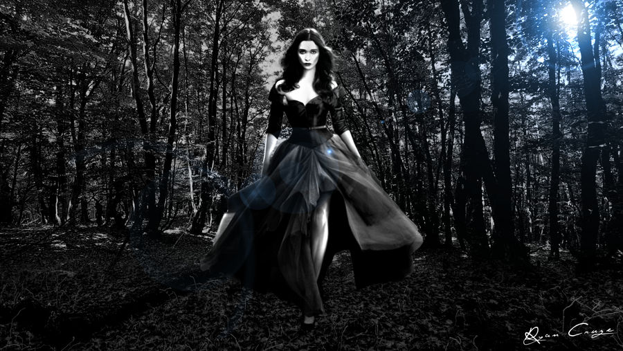 Ведьма видна по. Ведьма в лесу. Ведьма фотосессия. Фотосессия ведьма в лесу. Ведьма в черном платье.