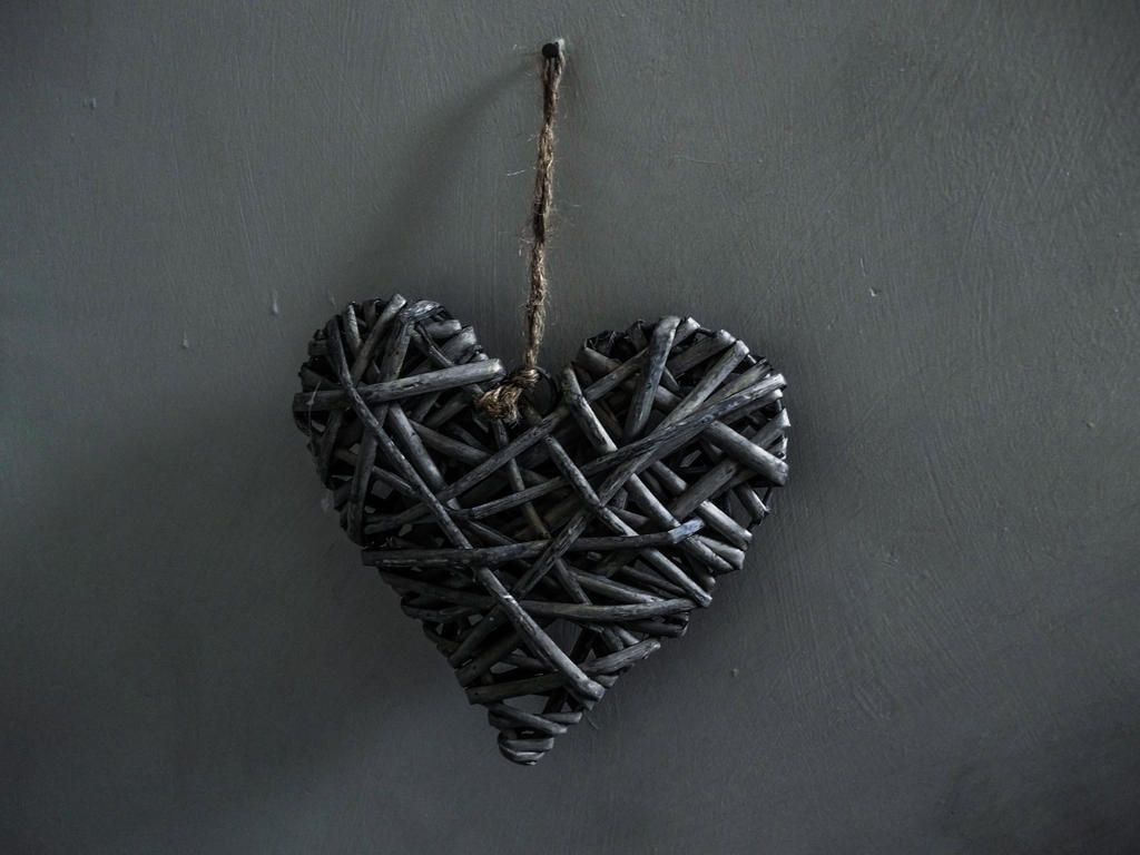 Photography: Straw heart. Hanging by a thread.