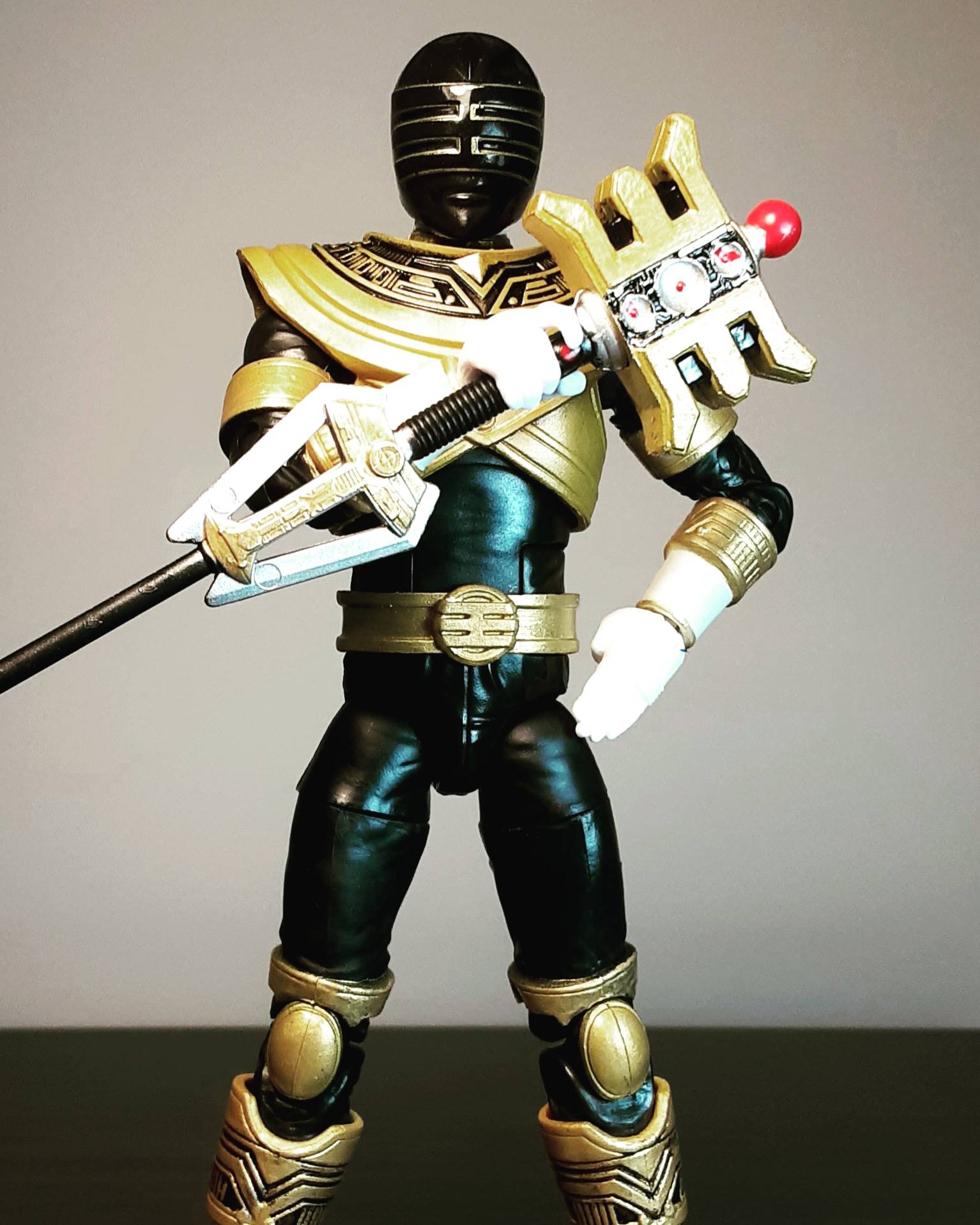 Gold Ranger Zeo Gold Ranger by ULTIMATEbudokai3 on DeviantArt