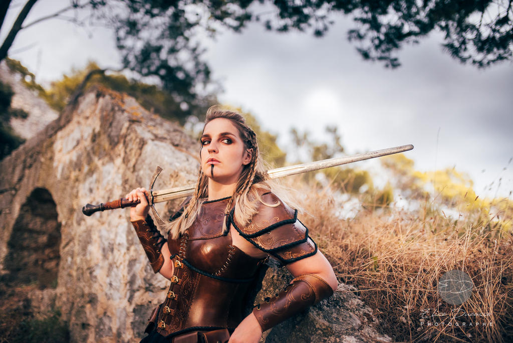 Þorunn  Warrior woman, Viking woman, Viking women