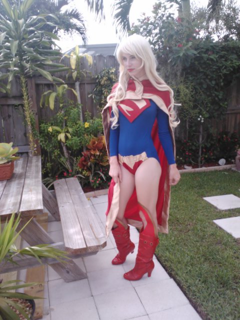 New 52 Supergirl Cosplay