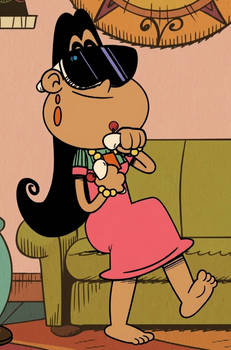 Frida playing a virtual game