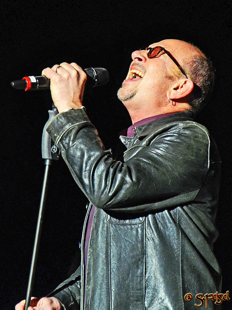 Chris Thompson Singer Chris Thompson (Manfred Mann's Earth Band) by Deville1 on DeviantArt